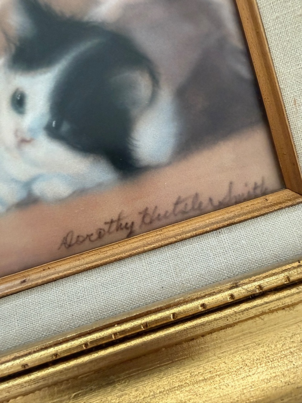 Vintage signed Dorothy Hutsler Kitten painting in Gold Gilded Frame - - Picture 6 of 10